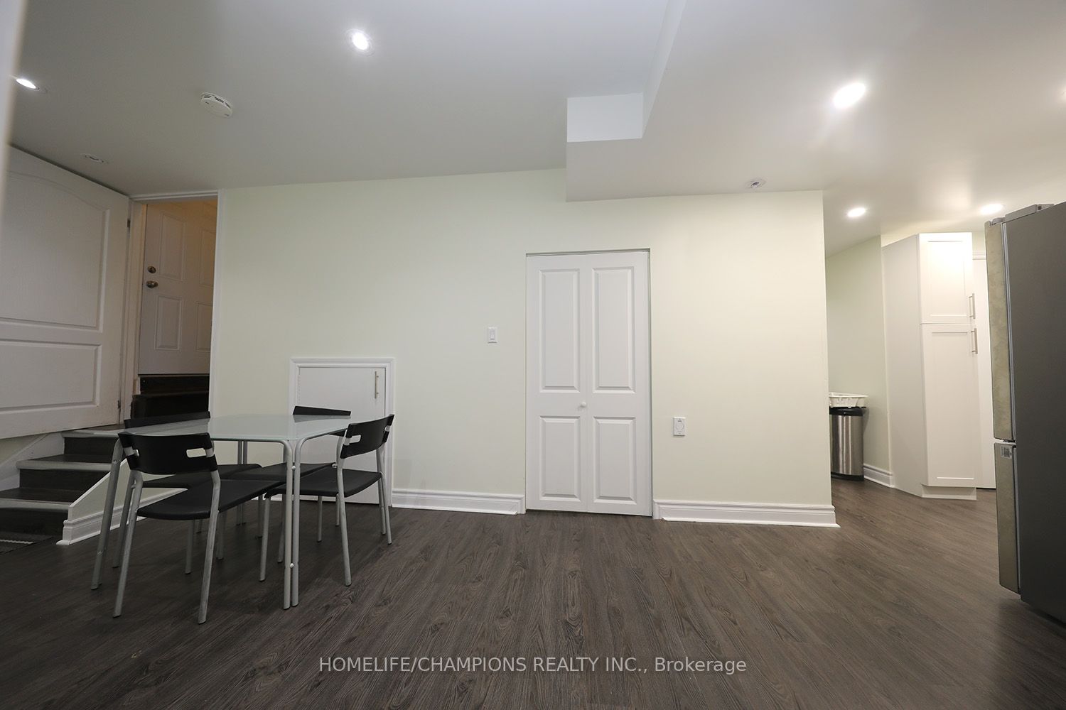 4 Elliottglen Dr