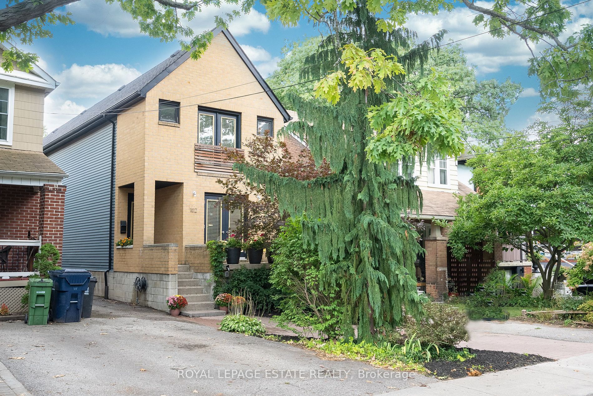 102 Queensbury Avenue