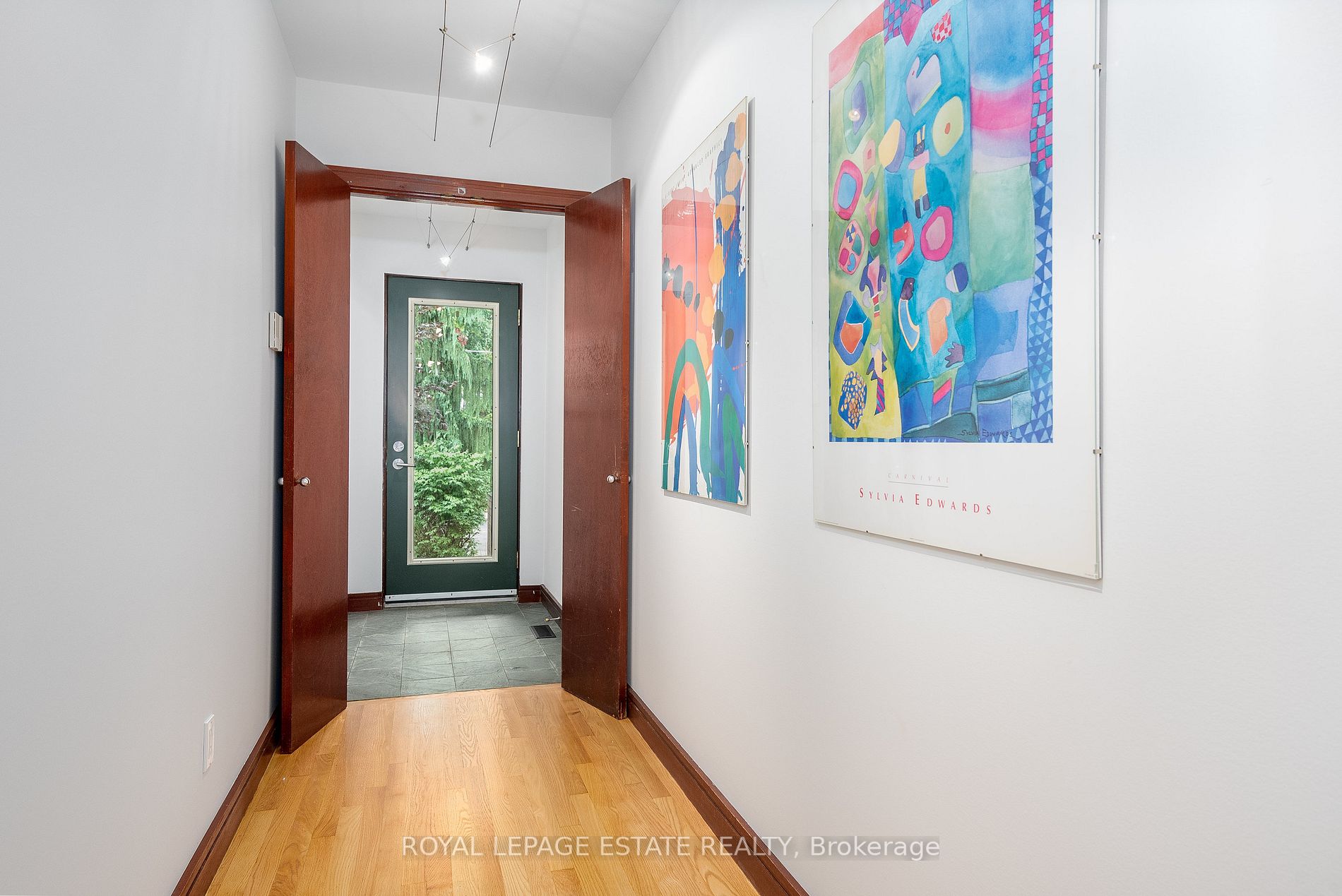 102 Queensbury Avenue