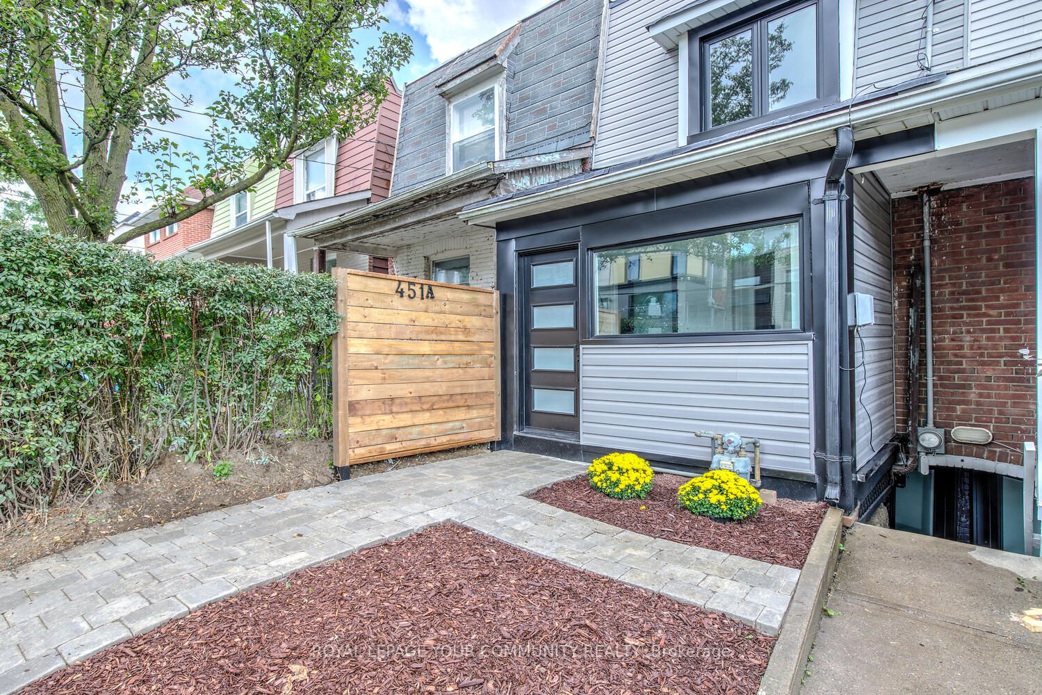 451A Rhodes Ave