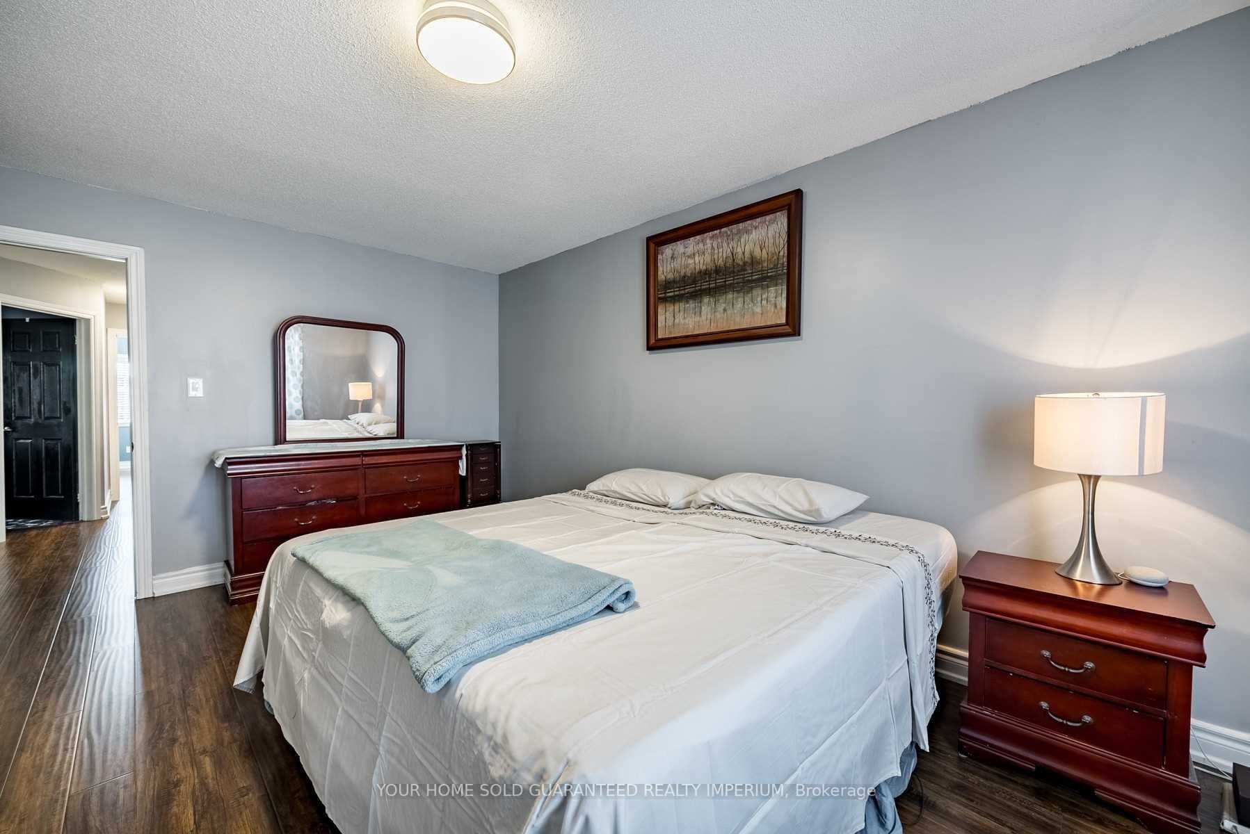 73 Sandford Cres