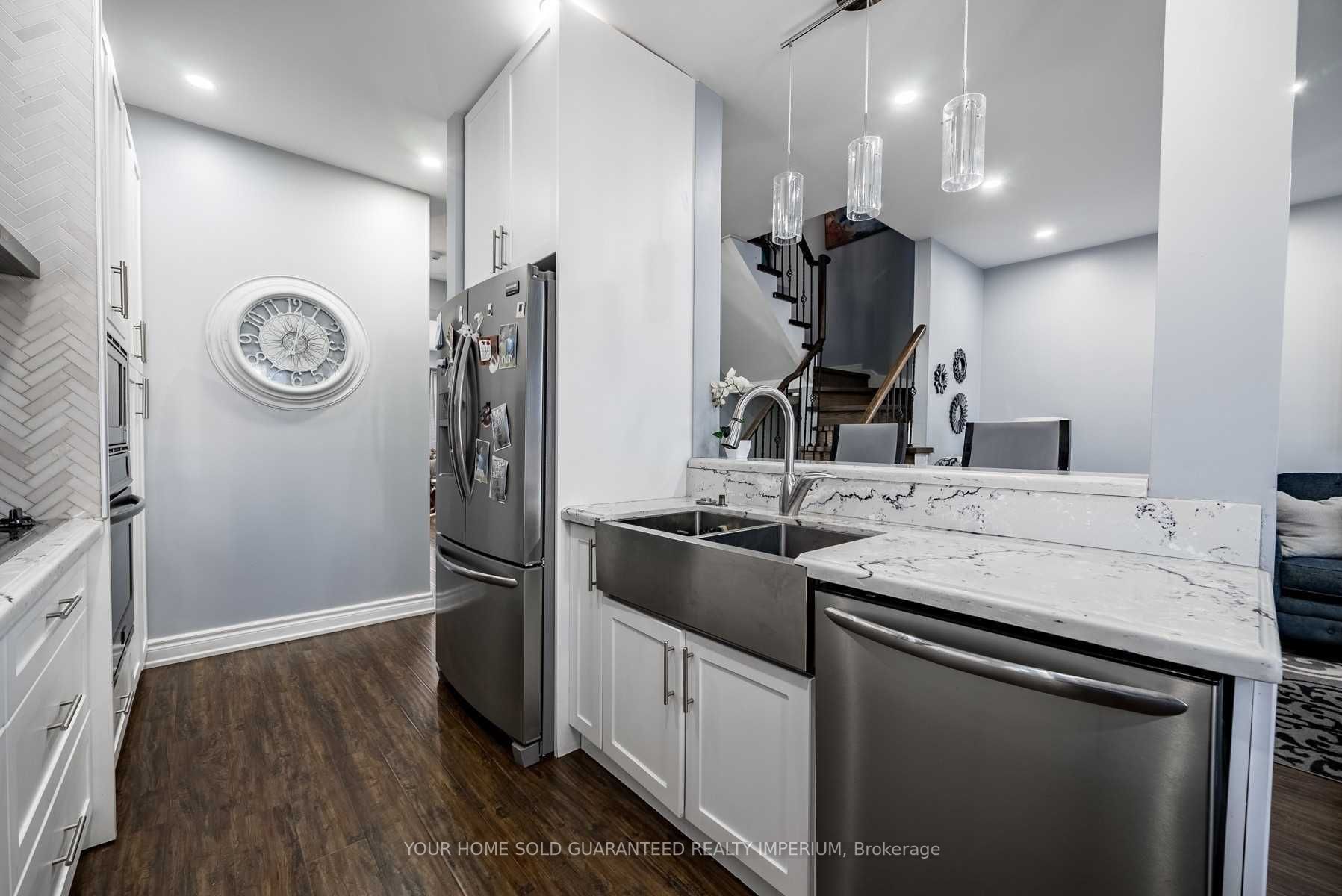 73 Sandford Cres