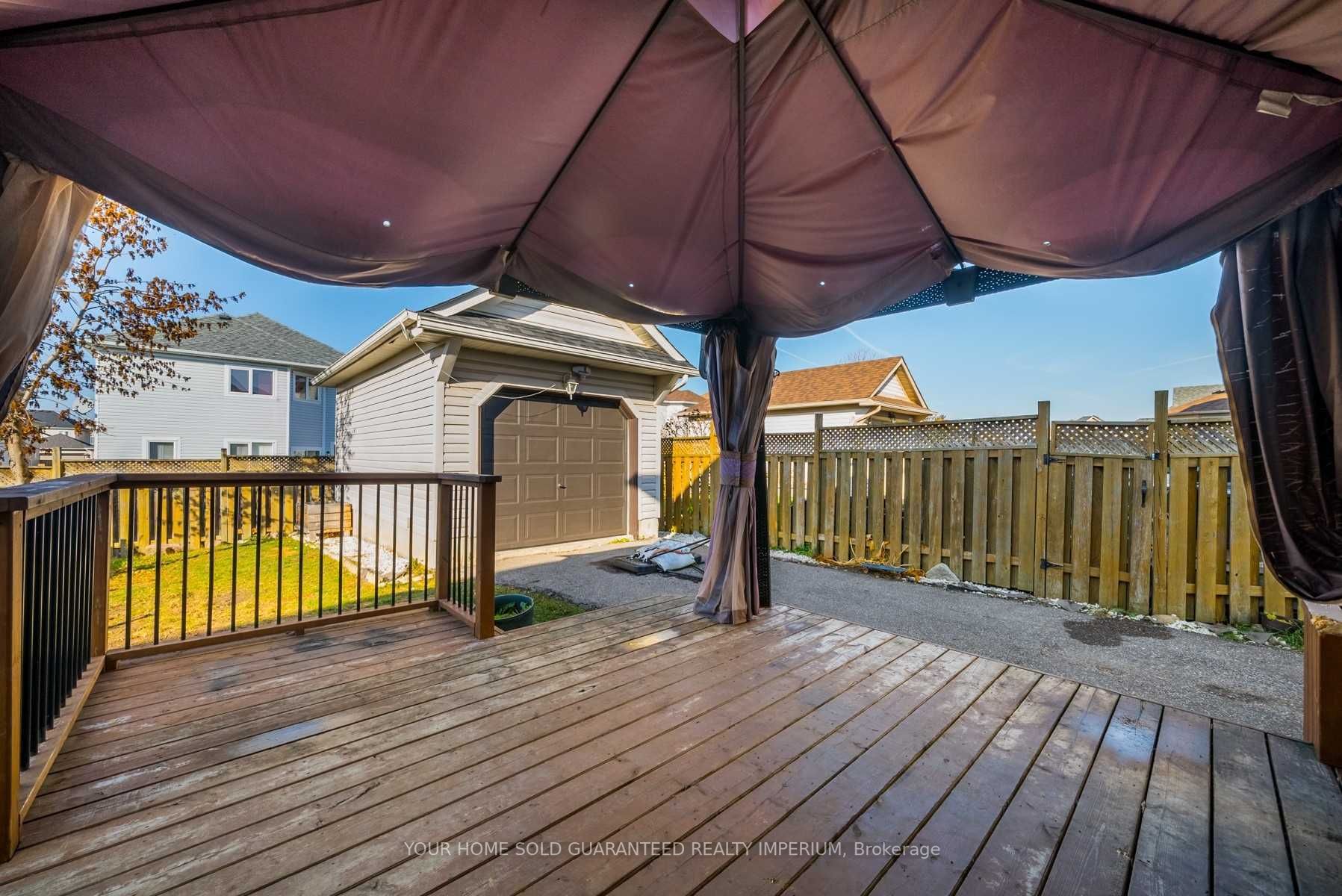 73 Sandford Cres