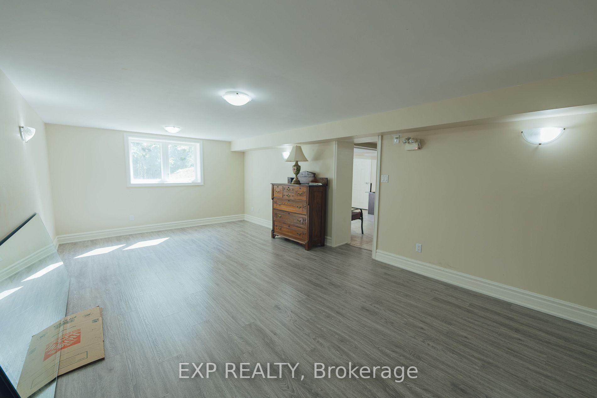35 Winchester Rd E, #Bsmt