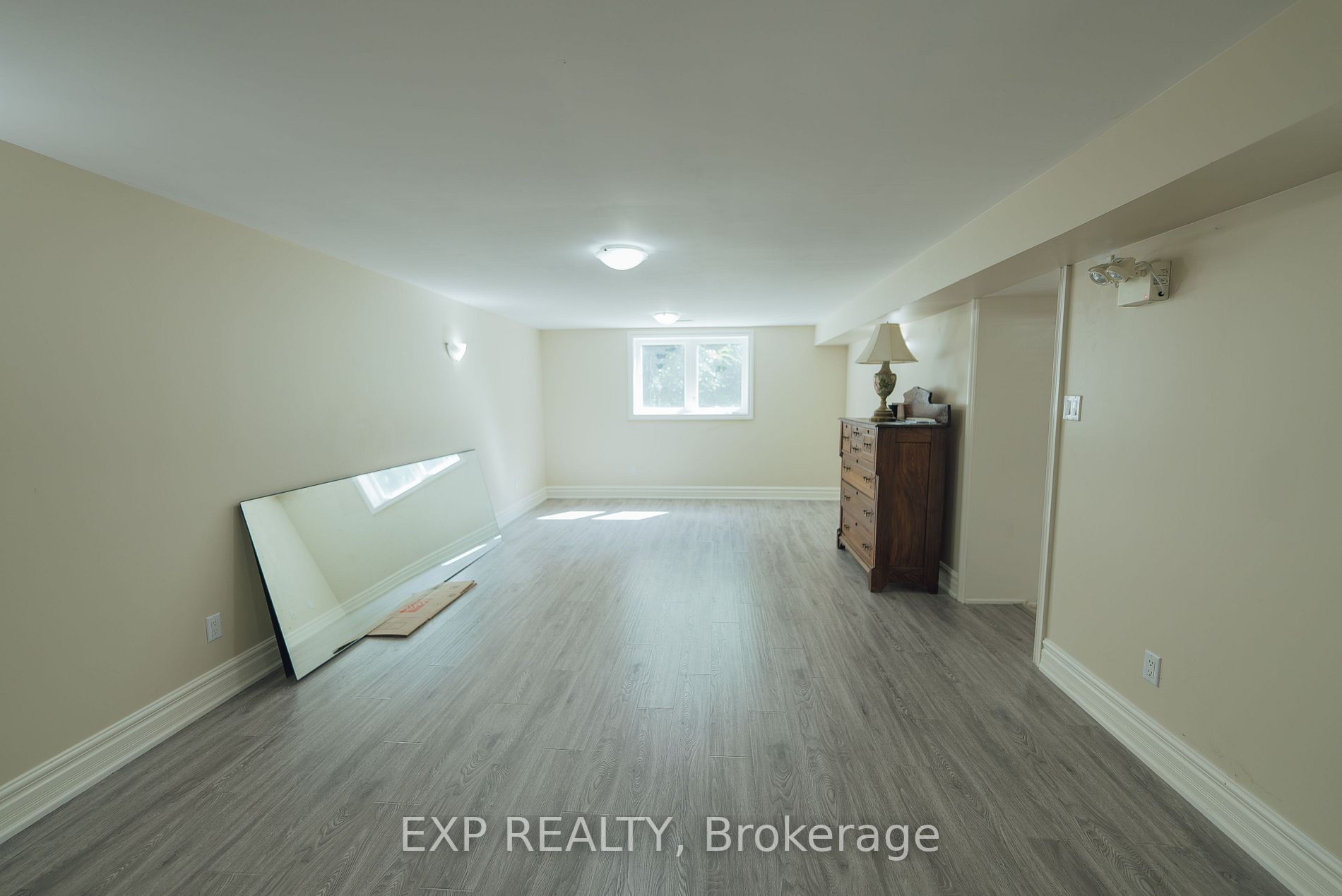 35 Winchester Rd E, #Bsmt