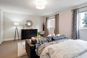 10 Bassett Blvd, #20