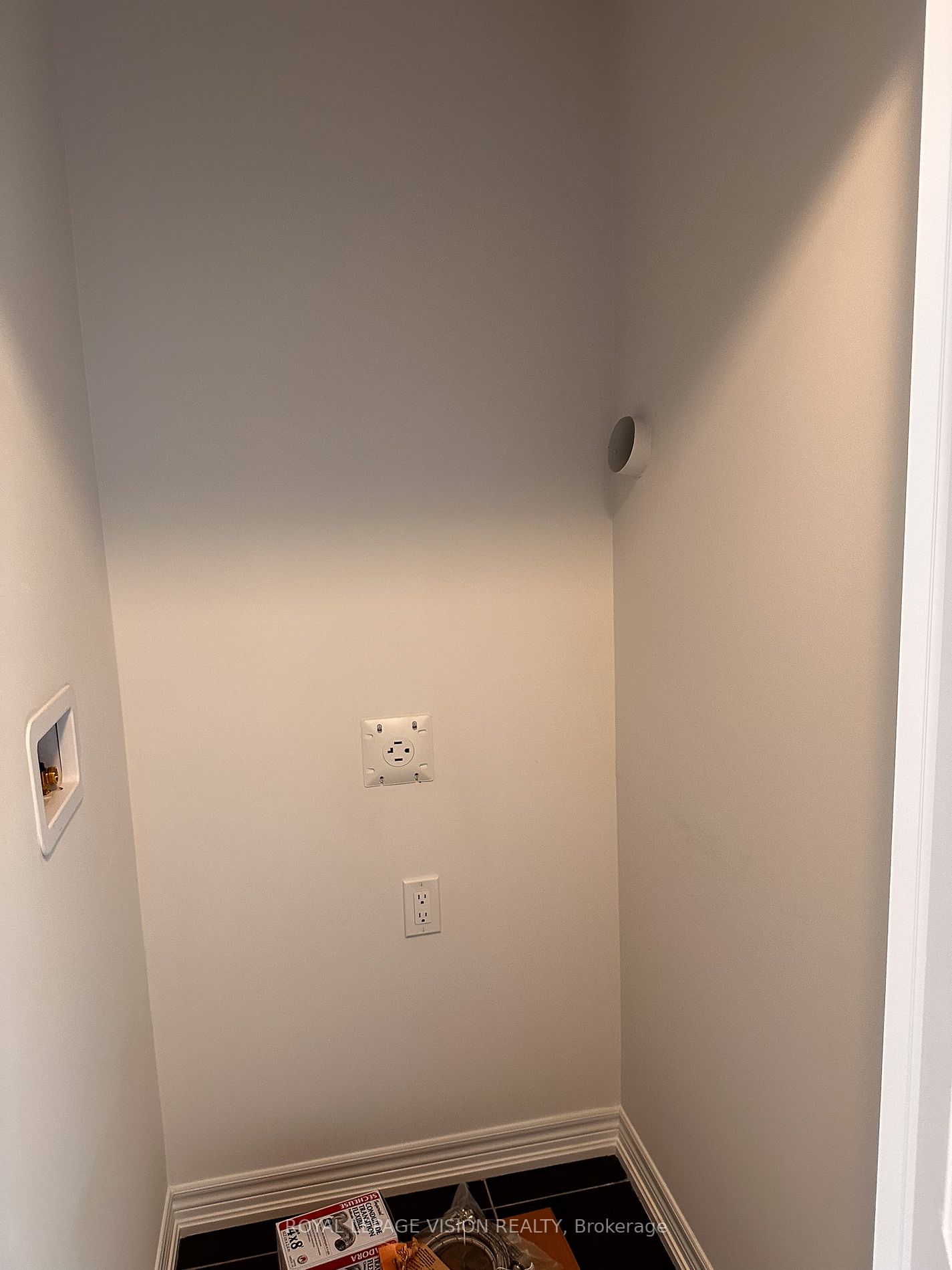 58 Sorbara Way
