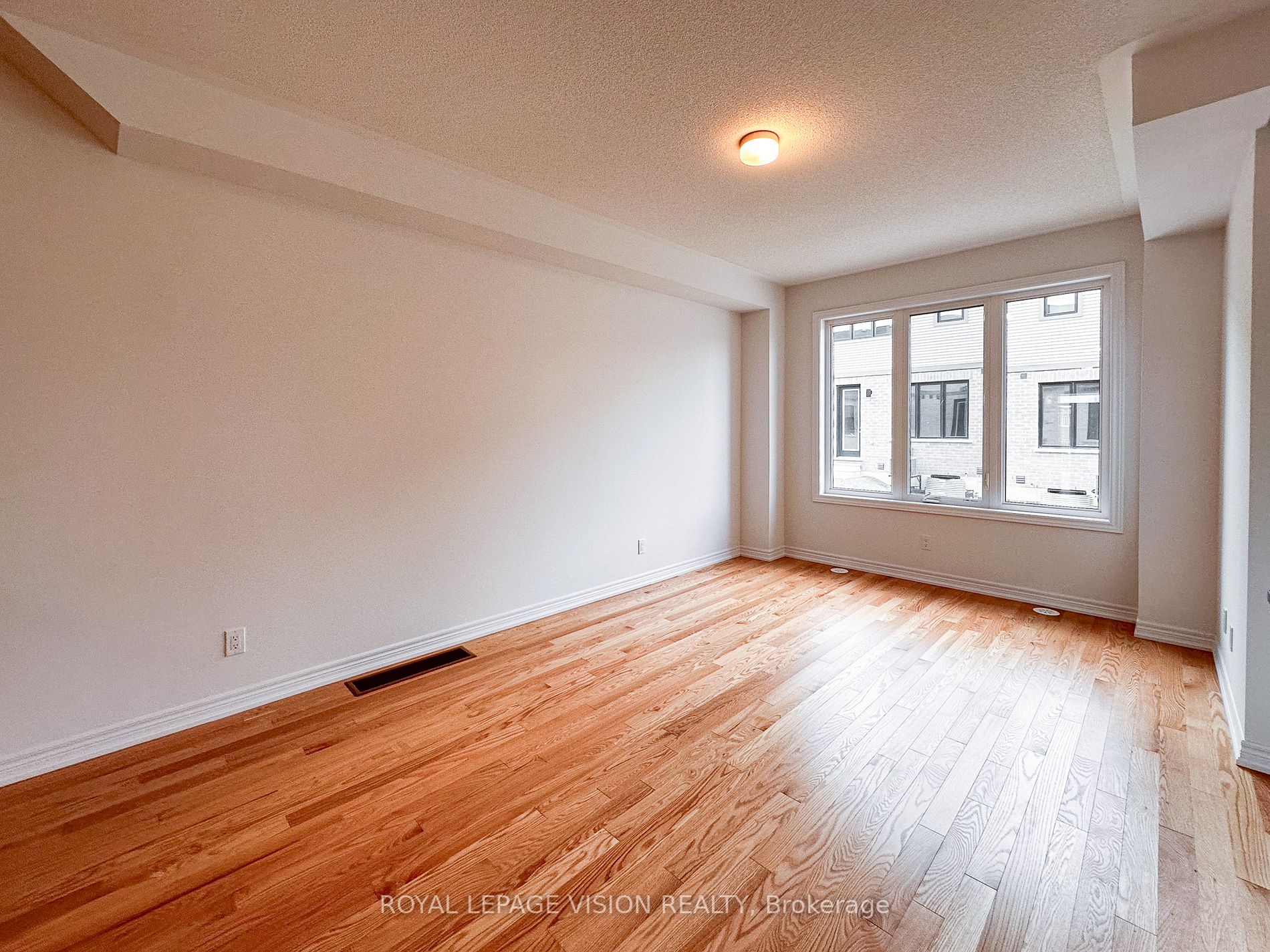 60 Sorbara Way