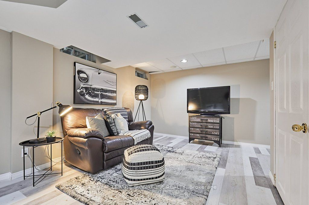 95 Stokely Cres