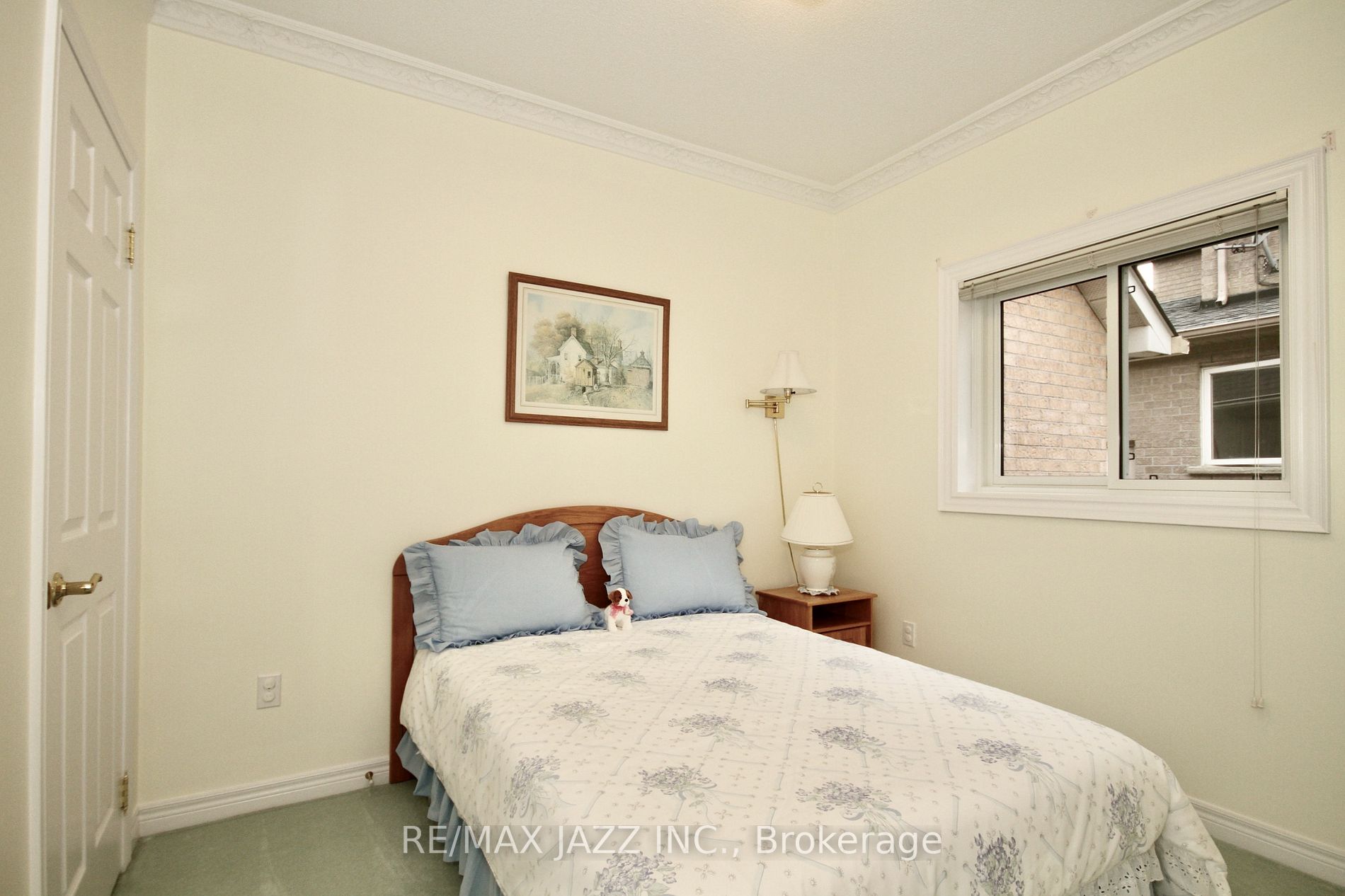 121 Whitburn St