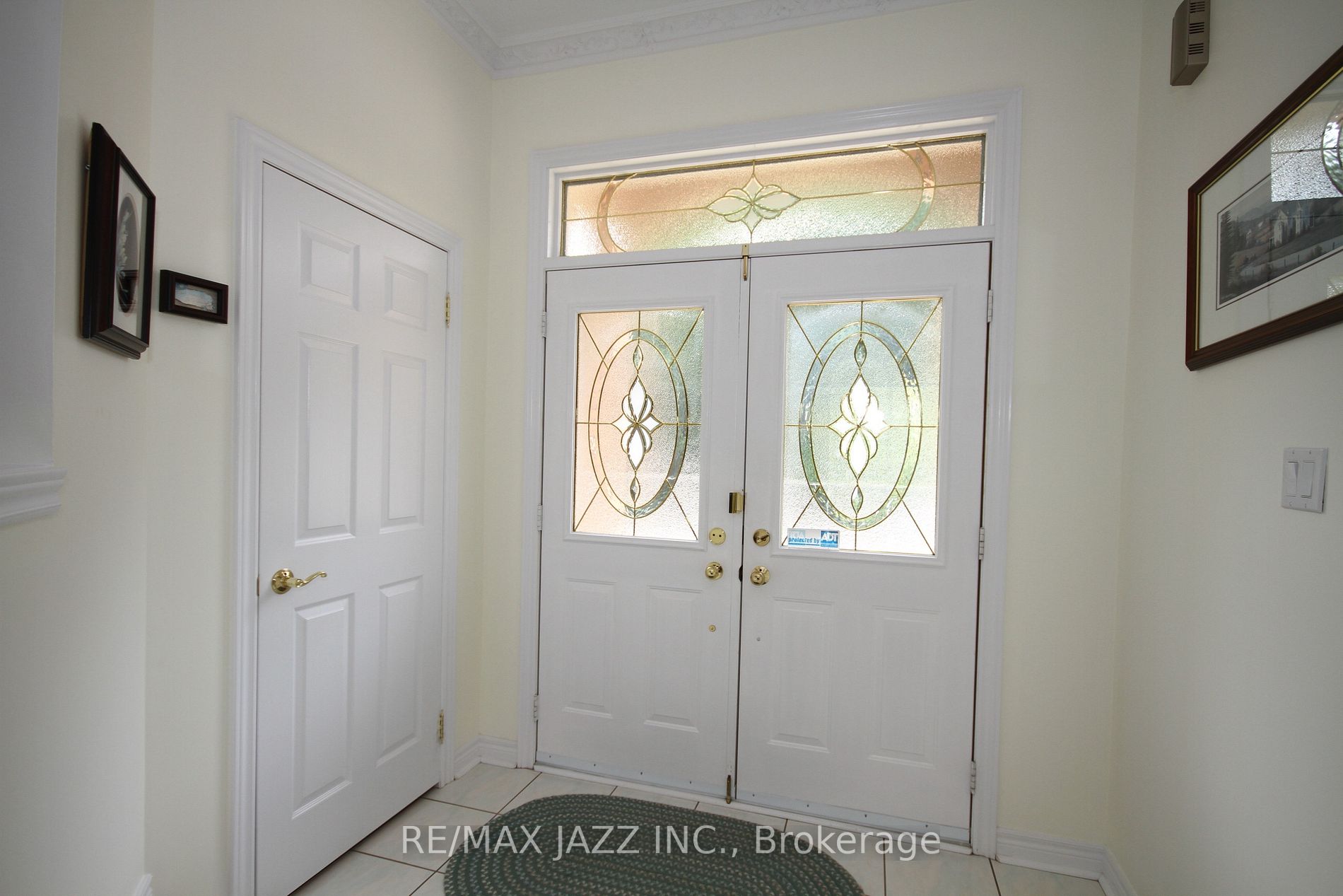121 Whitburn St
