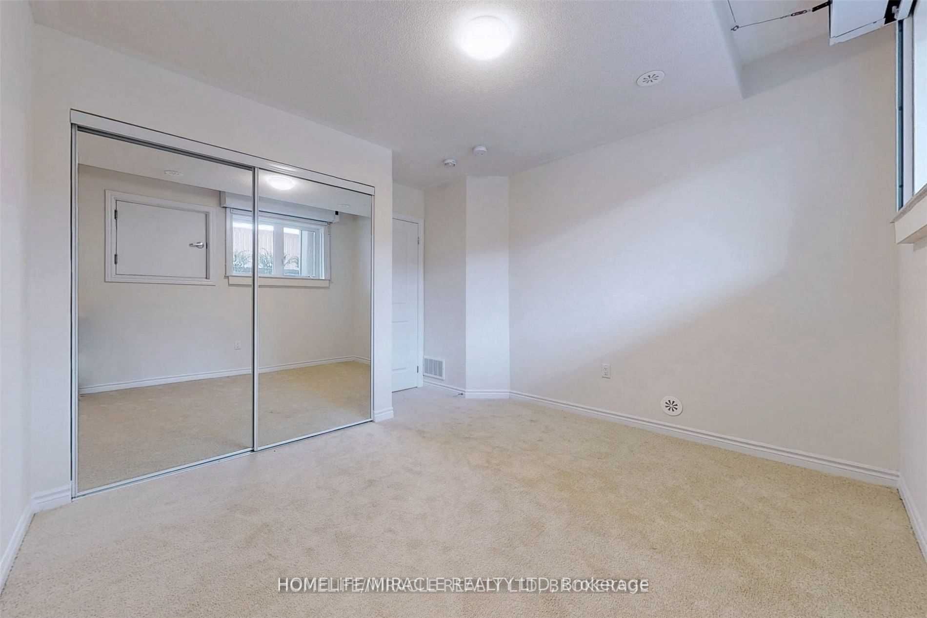 485 Beresford Path, #04
