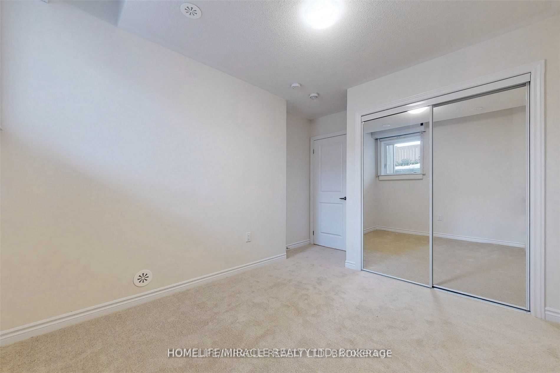 485 Beresford Path, #04