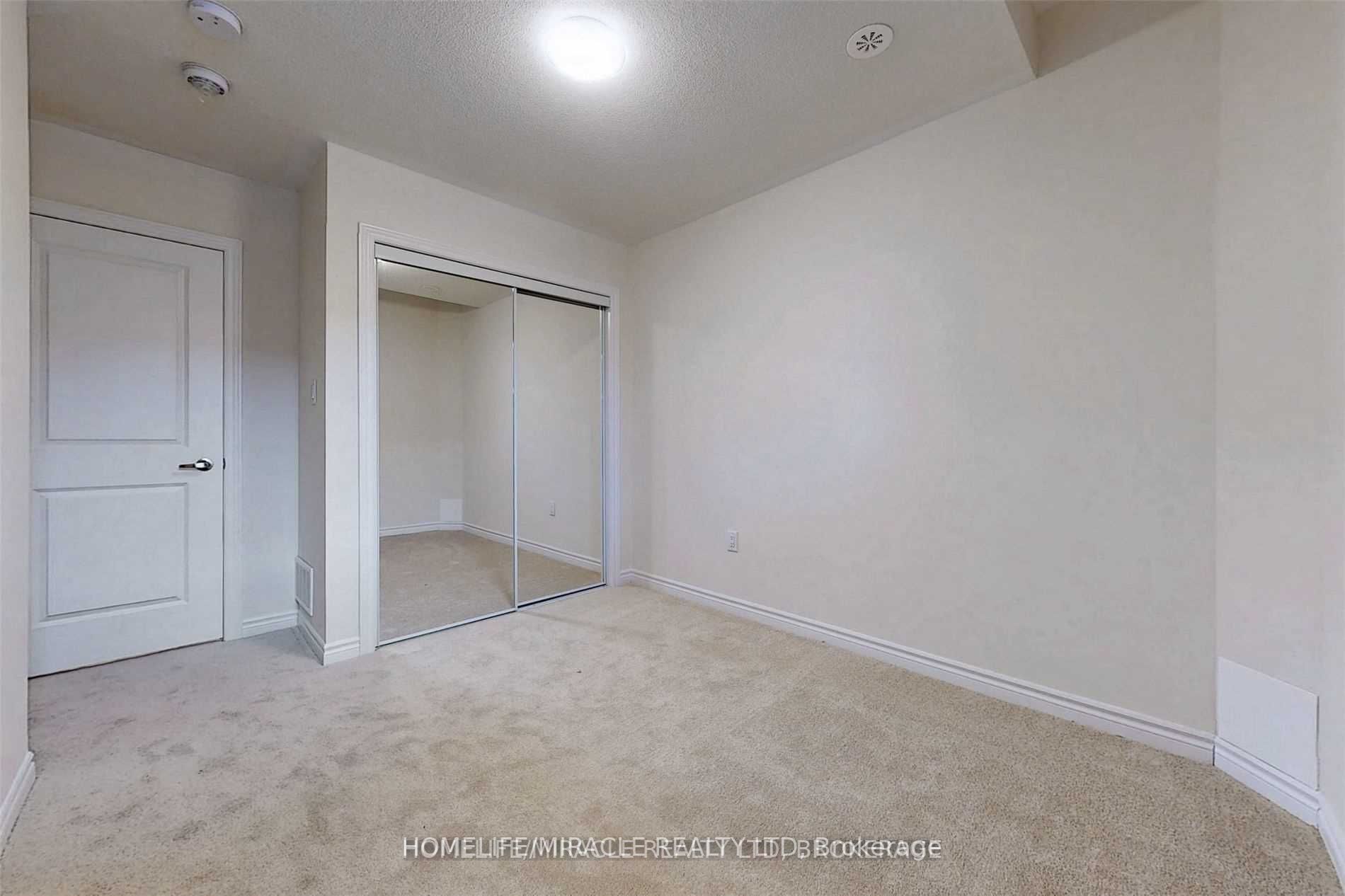 485 Beresford Path, #04