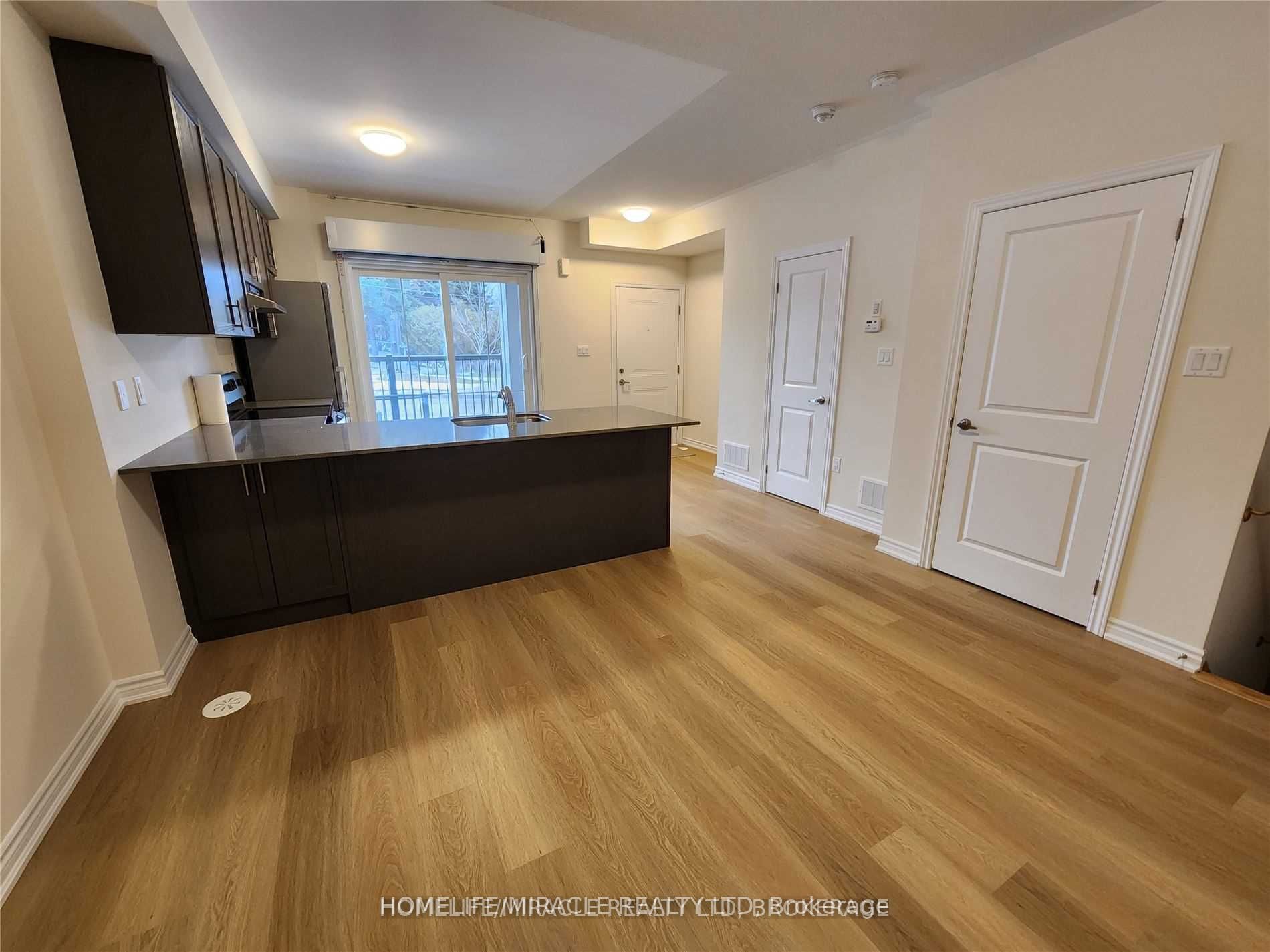 485 Beresford Path, #04