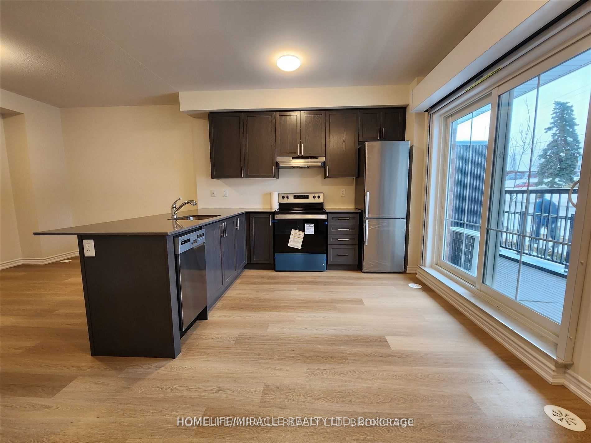 485 Beresford Path, #04