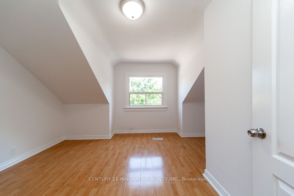 34 Leyton Avenue