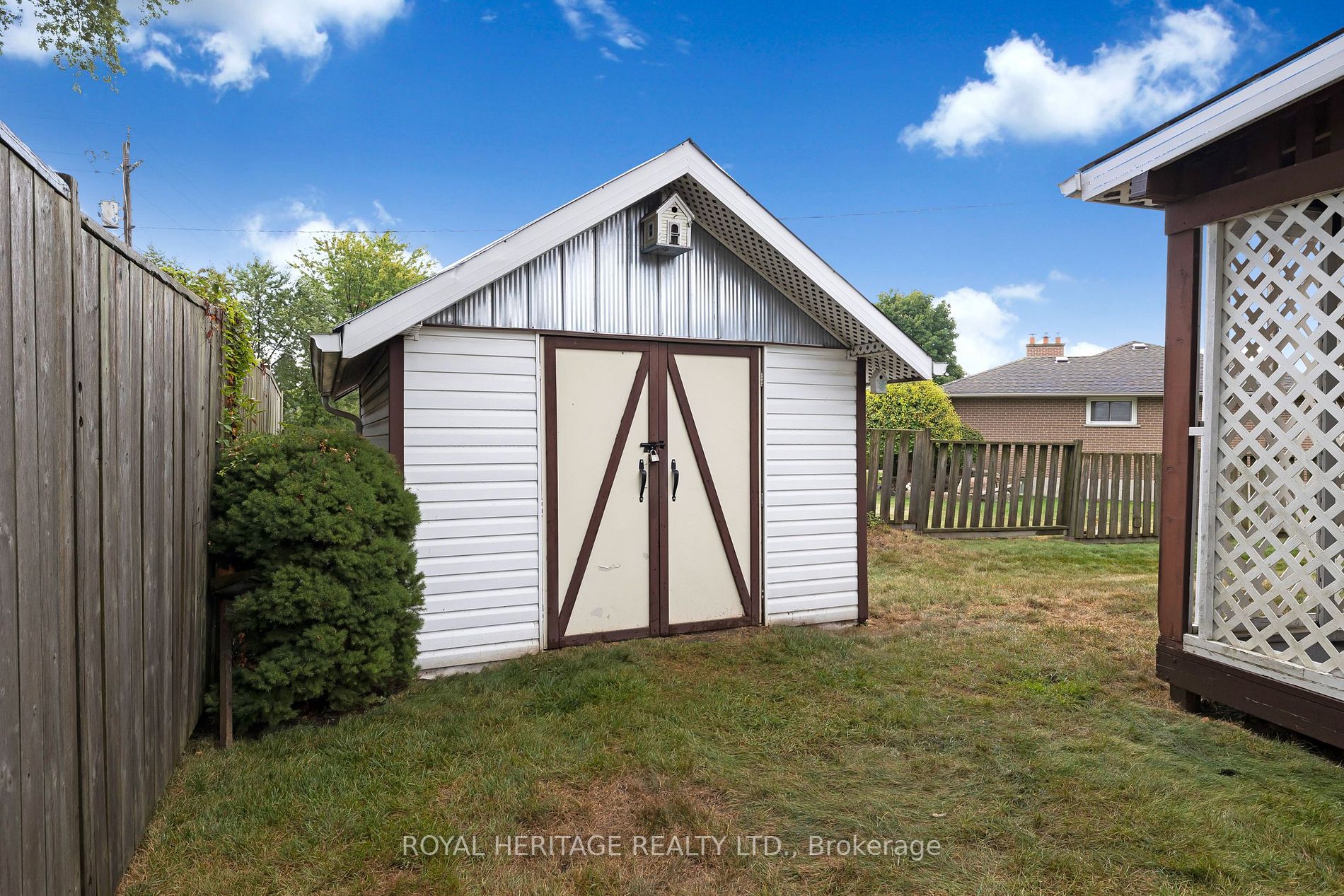 23 Hart Blvd