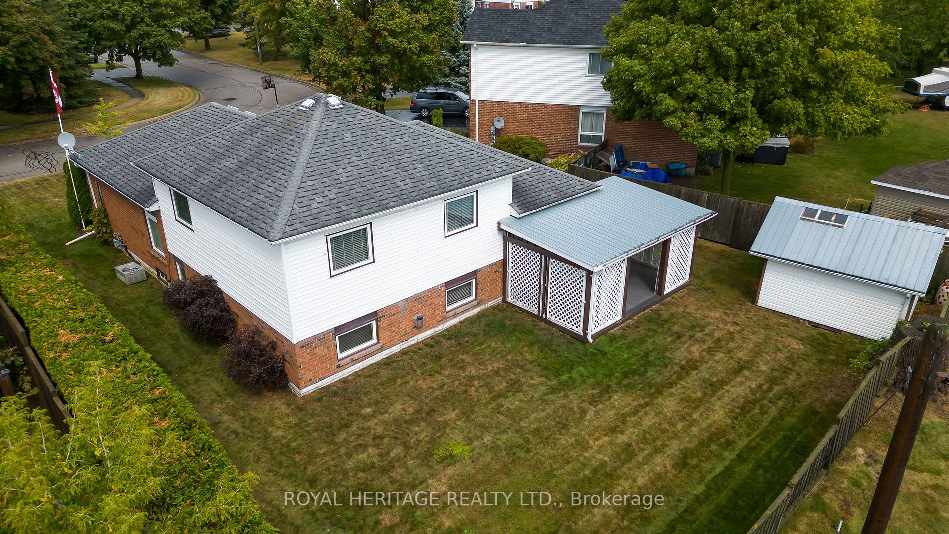 23 Hart Blvd