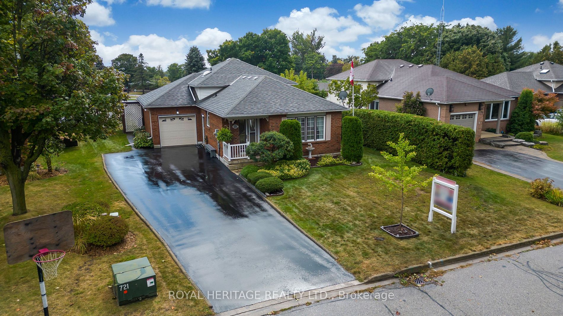 23 Hart Blvd