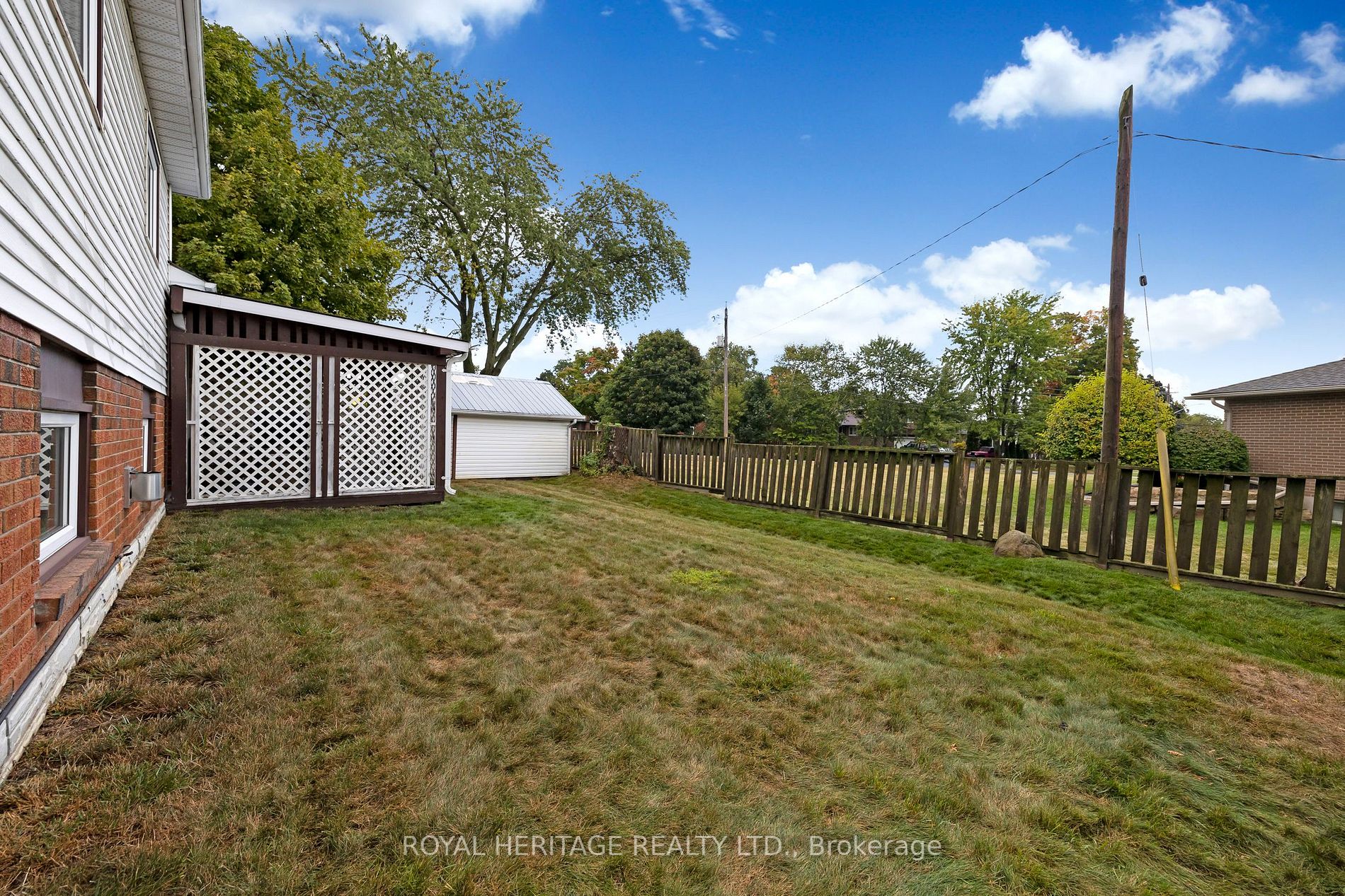 23 Hart Blvd