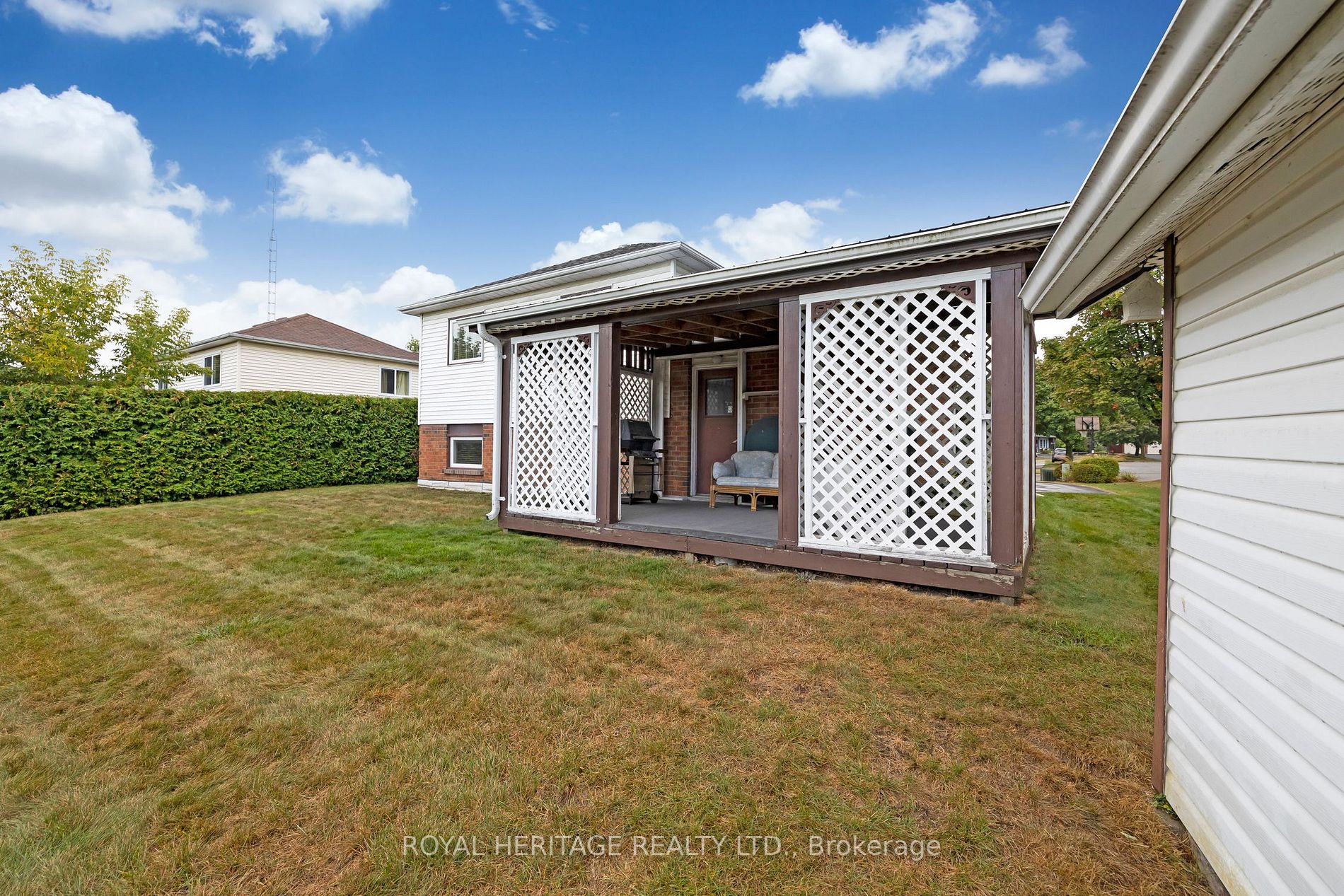 23 Hart Blvd