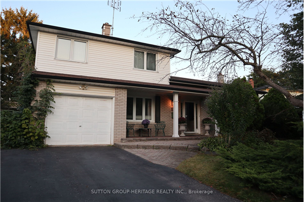 13 Strathy Rd, Ajax