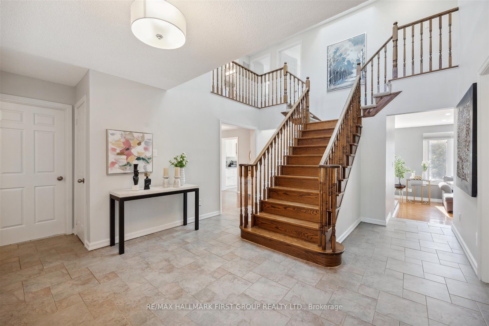 76 Farrow Cres