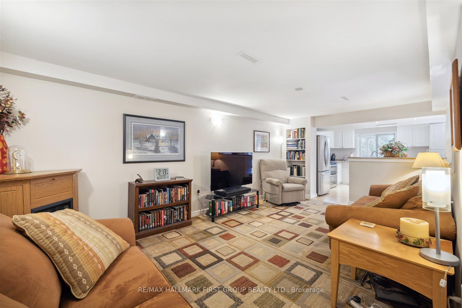 76 Farrow Cres