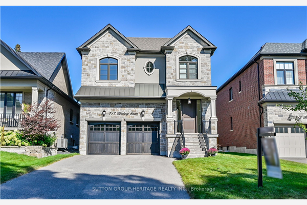717 Hickory St N, Whitby