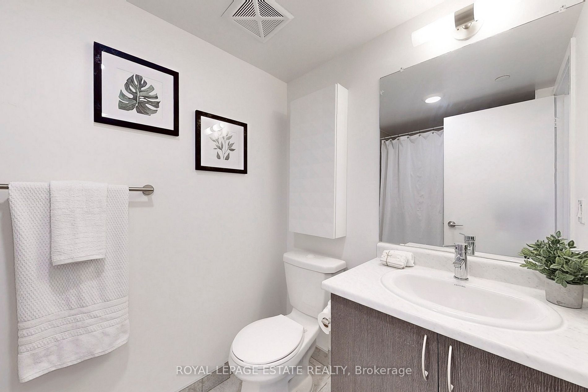8 Trent Ave, #1112