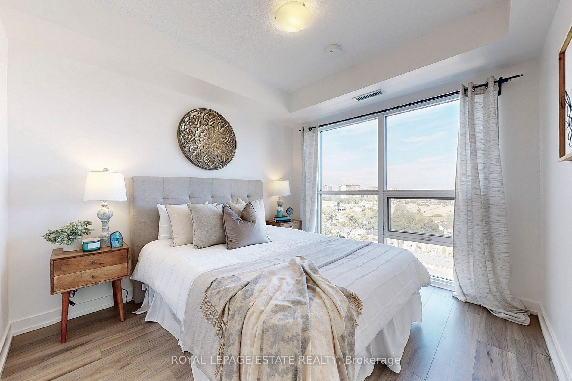 8 Trent Ave, #1112