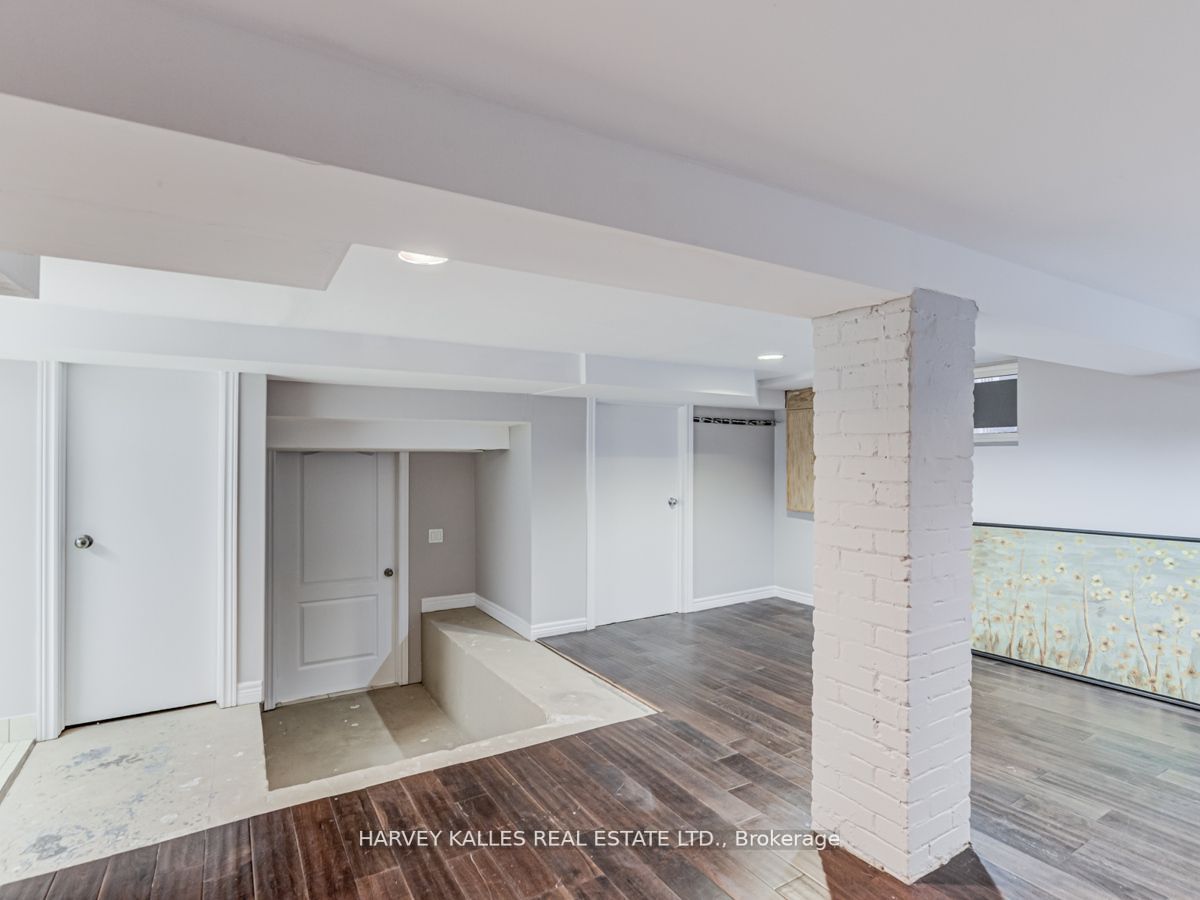 6 Kildonan Dr