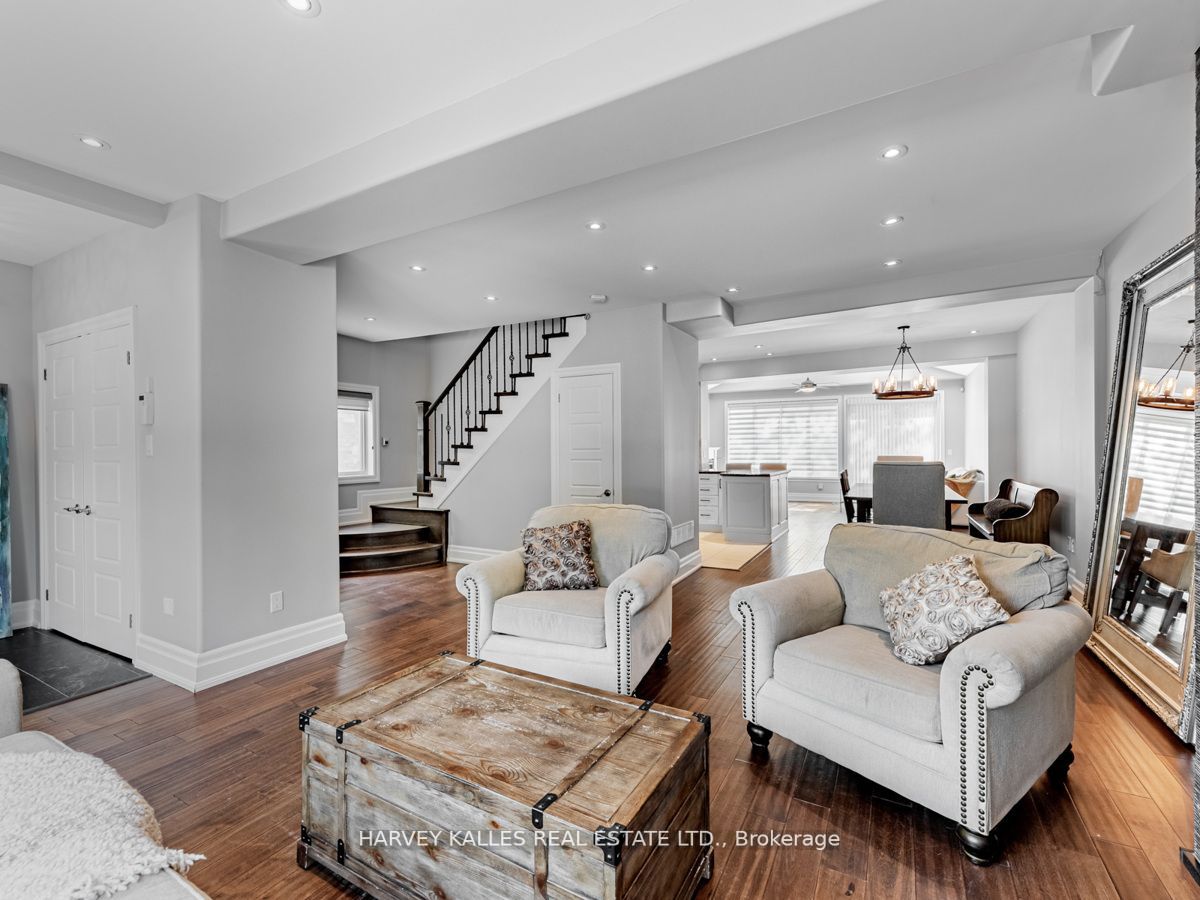 6 Kildonan Dr