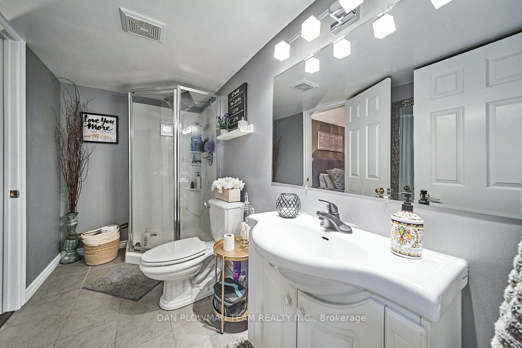 52 Wessex Dr