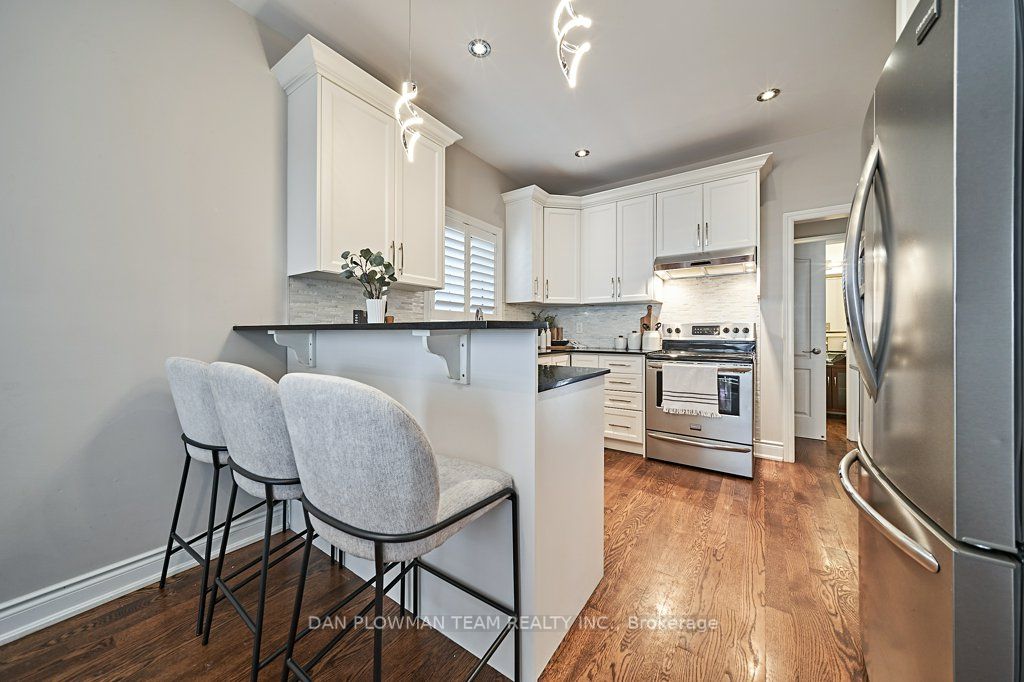 52 Wessex Dr
