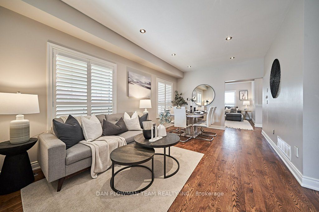 52 Wessex Dr