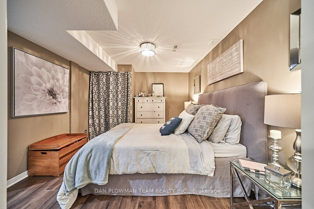 52 Wessex Dr