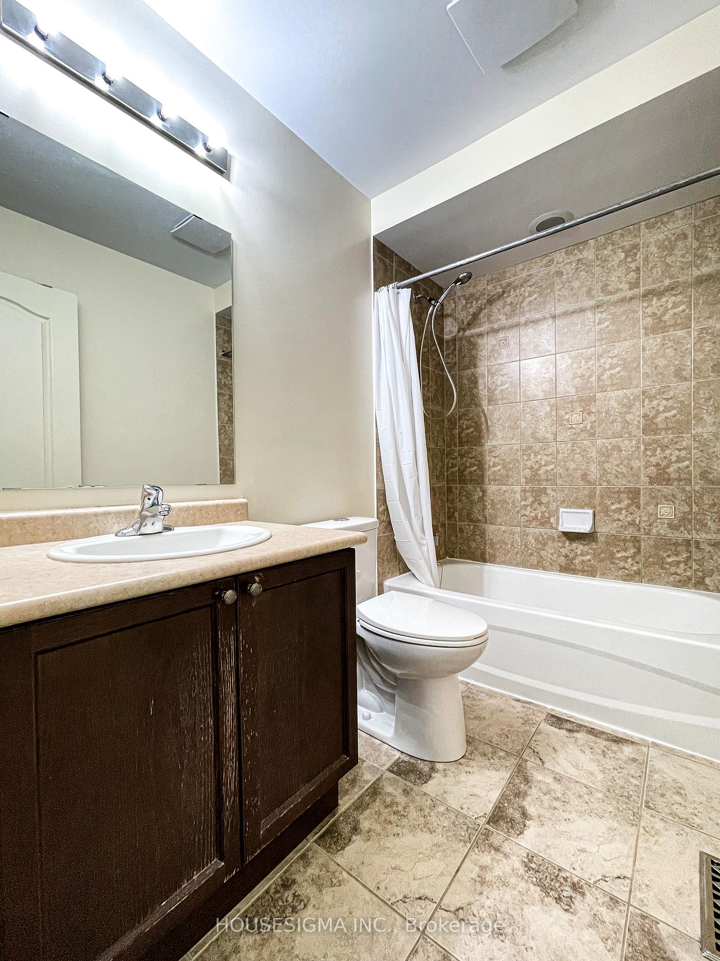 10 Burtonbury Lane