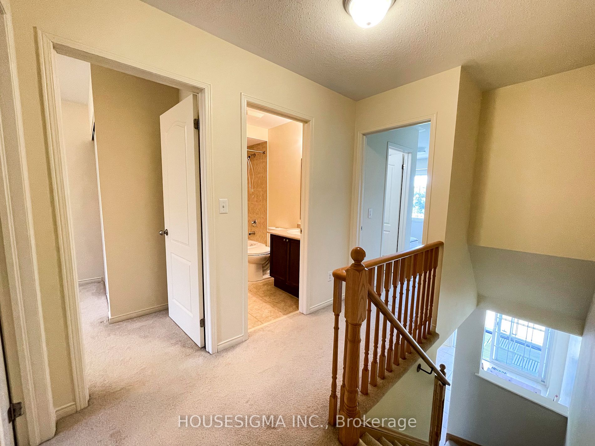10 Burtonbury Lane