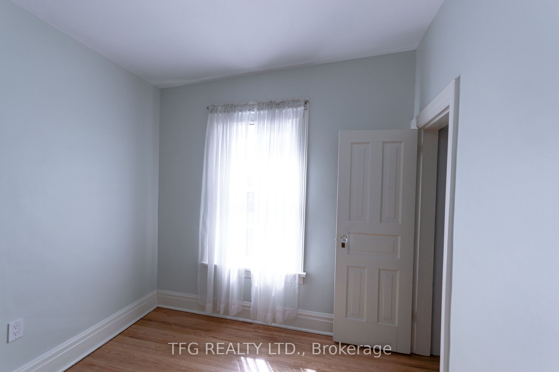 21 Elgin St