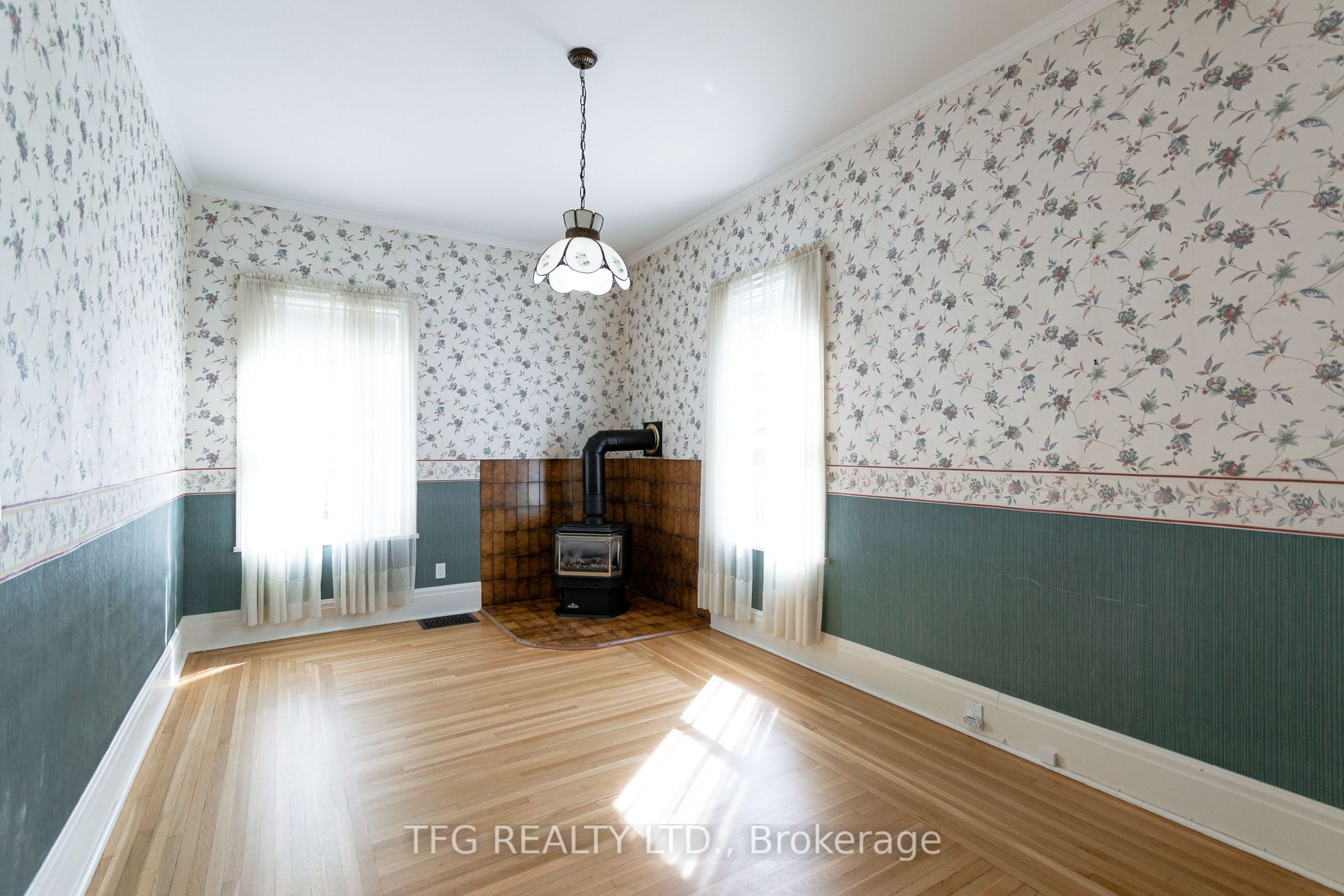 21 Elgin St