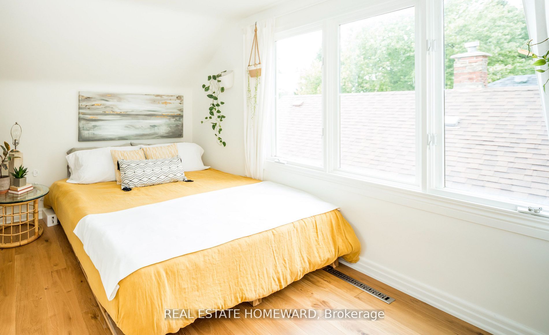 27 Sharpe St