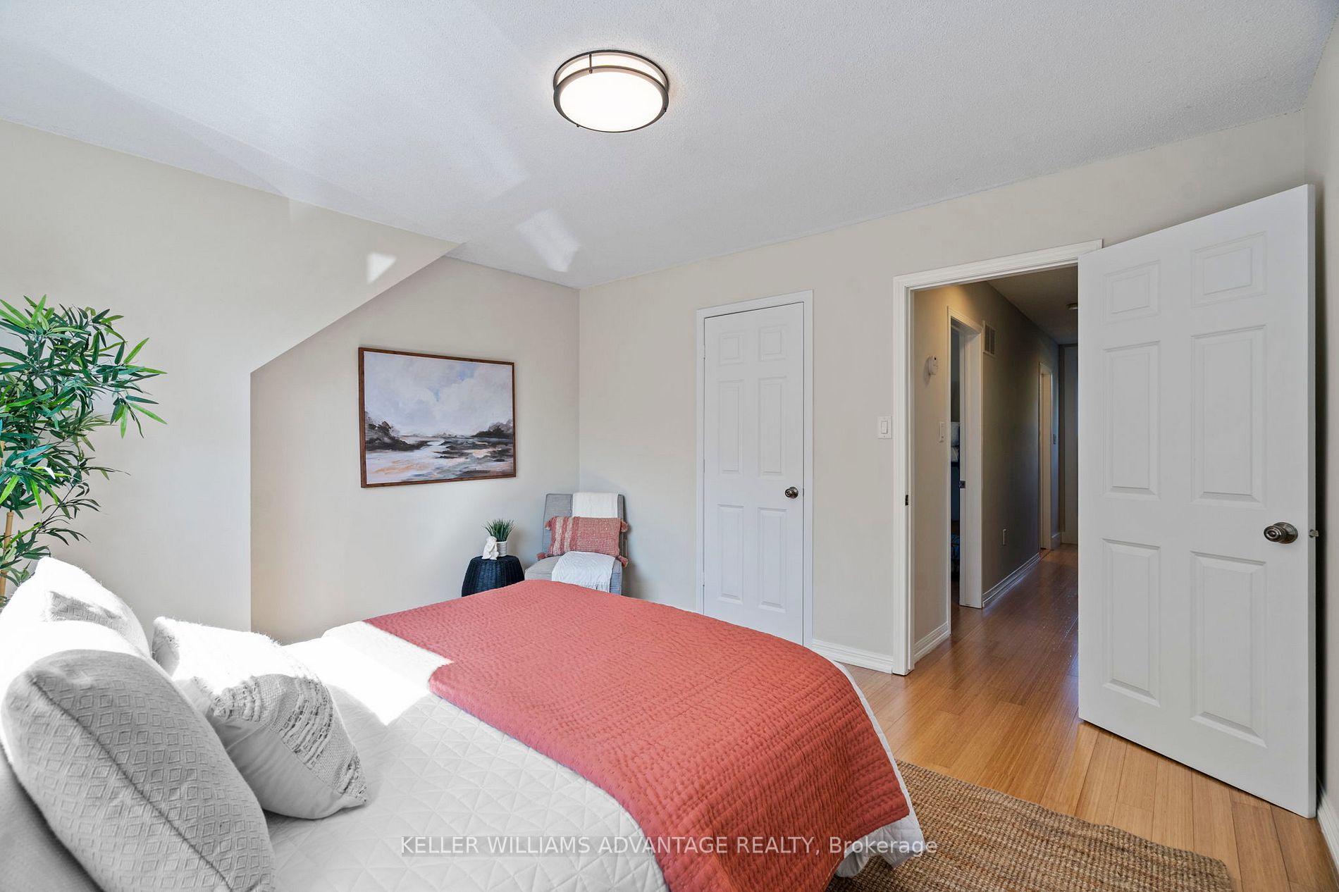 7 Vancouver Ave