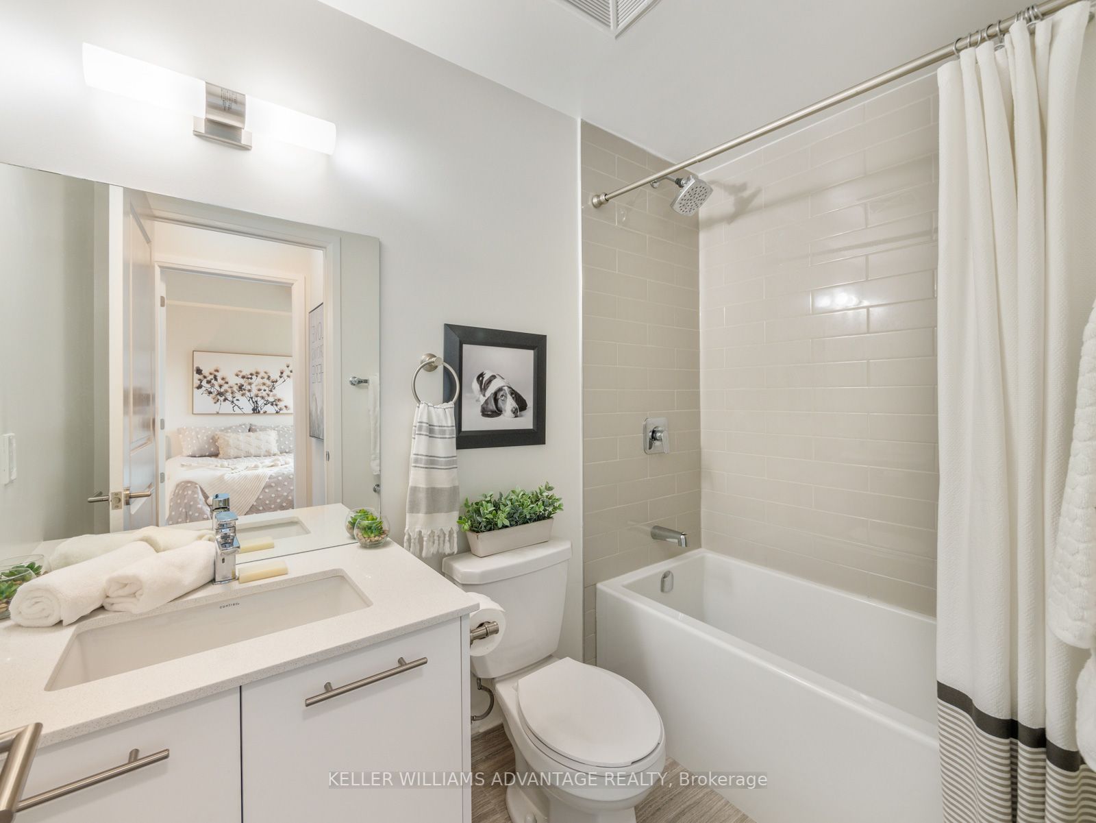 1630 Queen St E, #503