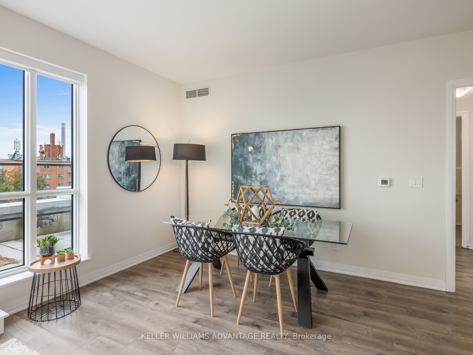1630 Queen St E, #503
