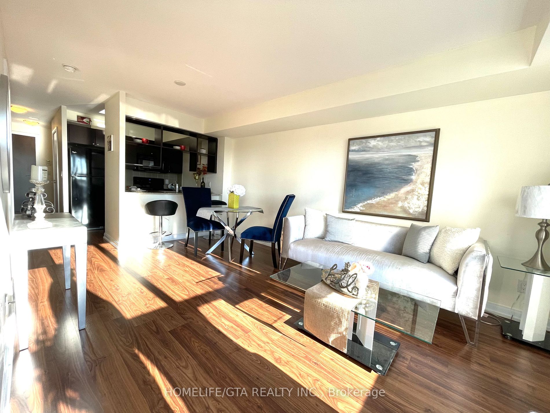 151 Village Green Sq, #905
