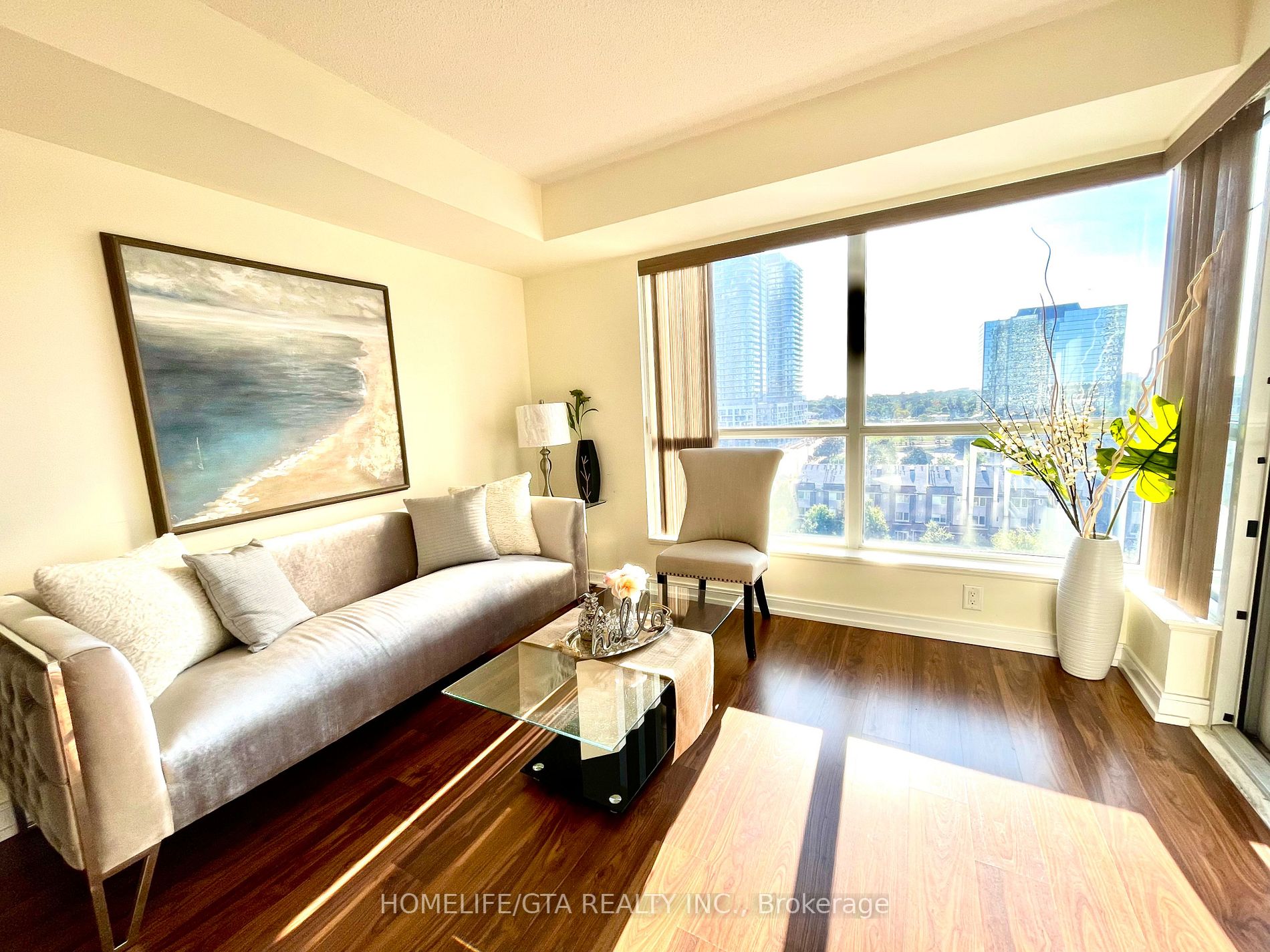 151 Village Green Sq, #905