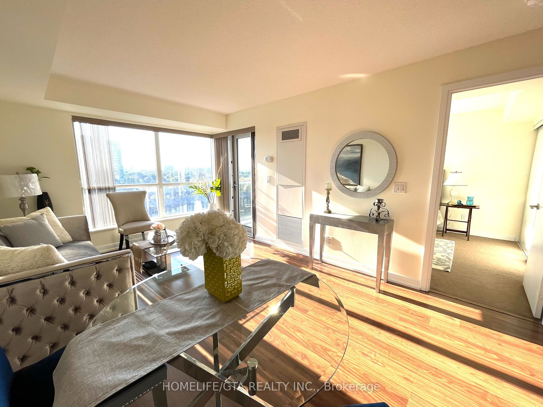 151 Village Green Sq, #905