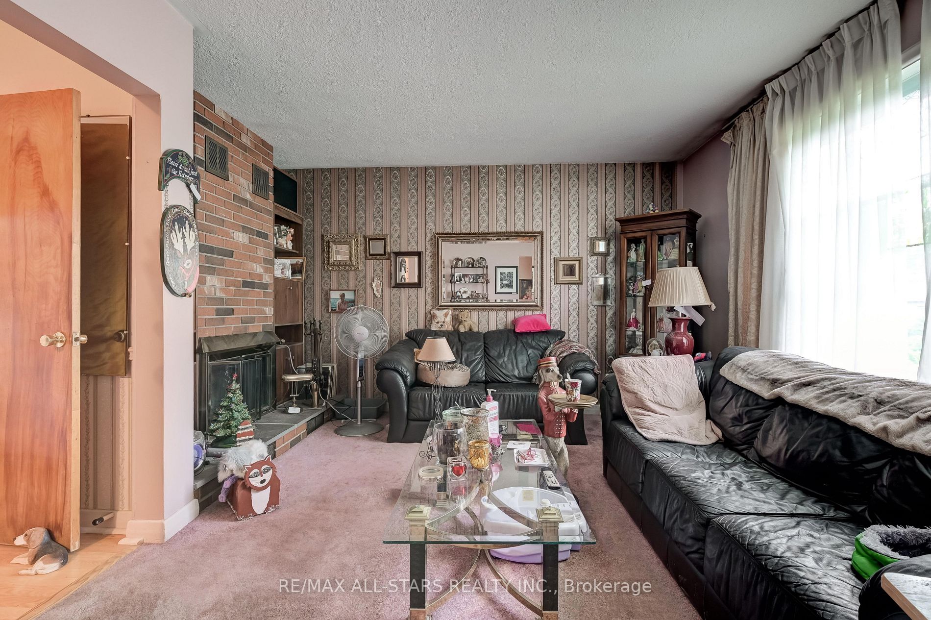 41 Adanac Dr